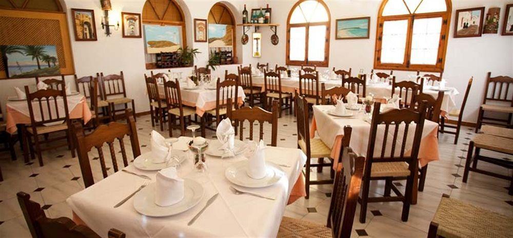 Hostal Los Pinos Саора Экстерьер фото