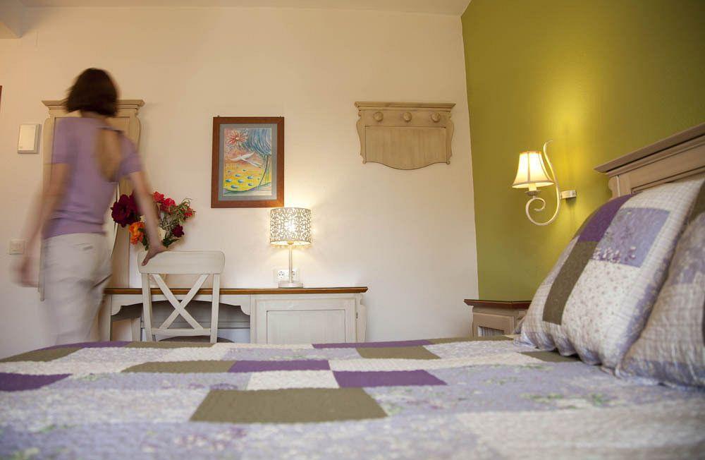 Hostal Los Pinos Саора Экстерьер фото