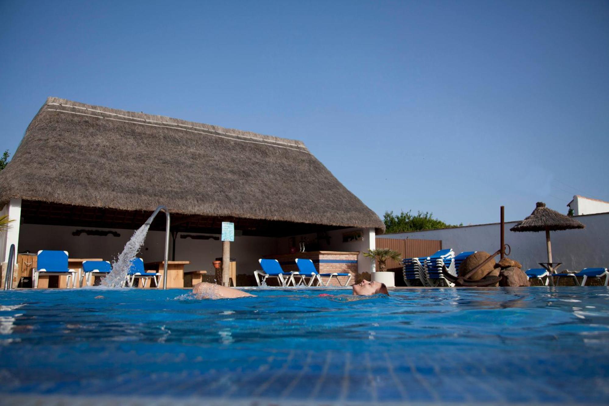 Hostal Los Pinos Саора Экстерьер фото