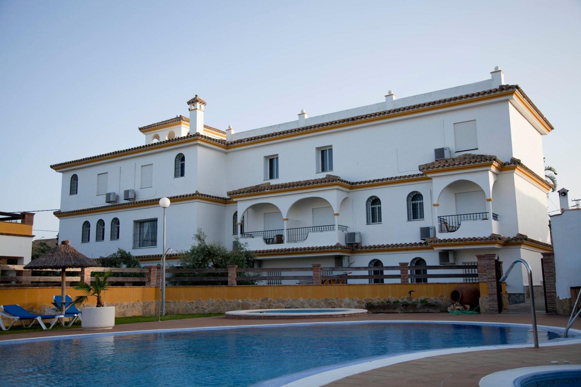 Hostal Los Pinos Саора Экстерьер фото