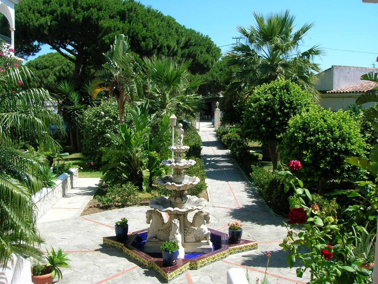 Hostal Los Pinos Саора Экстерьер фото