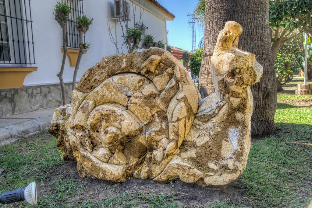 Hostal Los Pinos Саора Экстерьер фото