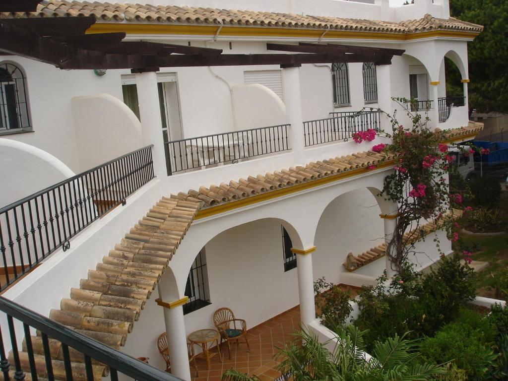 Hostal Los Pinos Саора Экстерьер фото