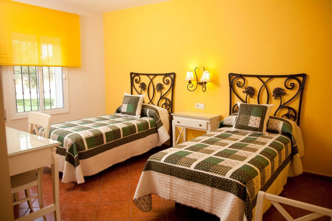 Hostal Los Pinos Саора Экстерьер фото